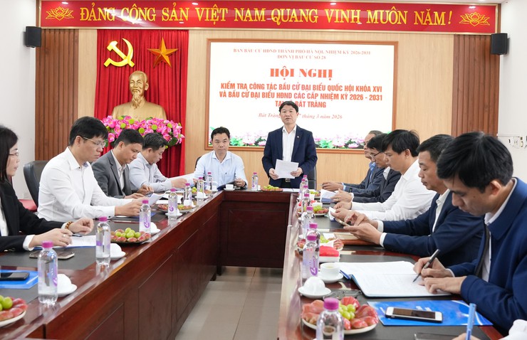 Đoàn kiểm tra Ban bầu cử HĐND thành phố Hà Nội kiểm tra công tác chuẩn bị bầu cử tại xã Bát Tràng- Ảnh 6.