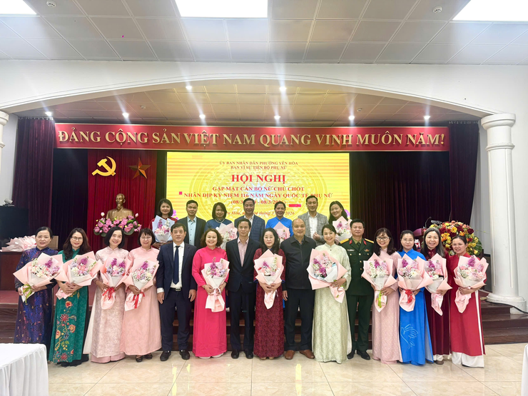 Hội nghị gặp mặt cán bộ nữ chủ chốt phường nhân dịp kỷ niệm 116 năm ngày Quốc tế phụ nữ (08/3/1910 - 08/3/2026) - Ảnh 4.