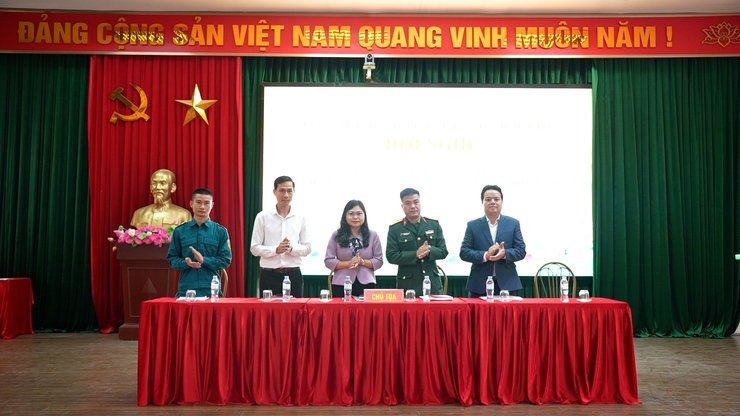 Hội nghị tiếp xúc giữa cử tri với người ứng cử đại biểu HĐND xã Dương Hoà khoá II nhiệm kỳ 2026 – 2031, đơn vị bầu cử số 3

- Ảnh 3.