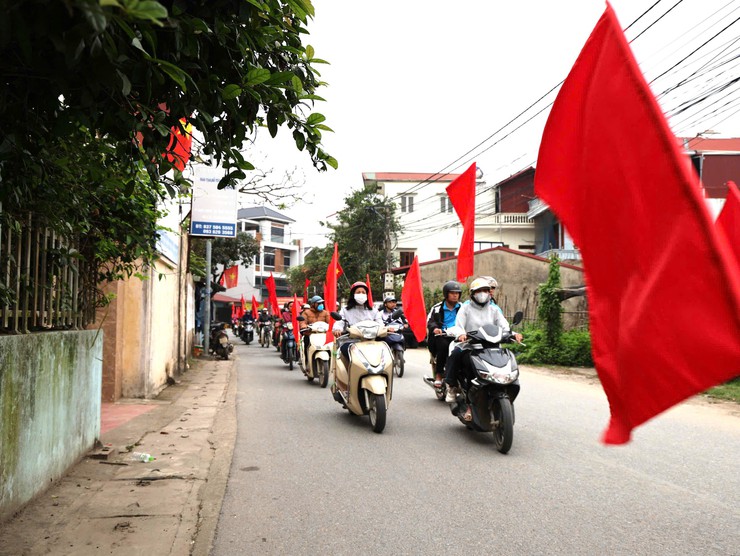 Xã Tam Hưng ra quân tuyên truyền lưu động về bầu cử- Ảnh 11.