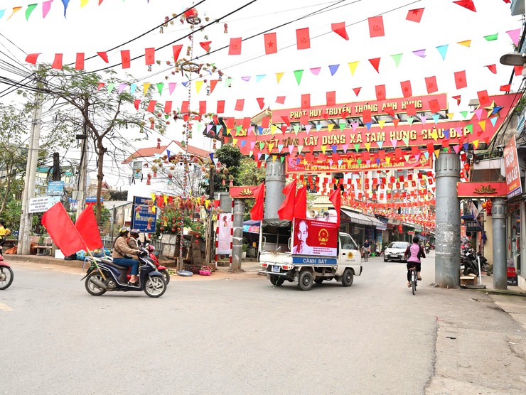 Xã Tam Hưng ra quân tuyên truyền lưu động về bầu cử- Ảnh 9.