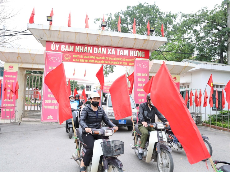 Xã Tam Hưng ra quân tuyên truyền lưu động về bầu cử- Ảnh 3.