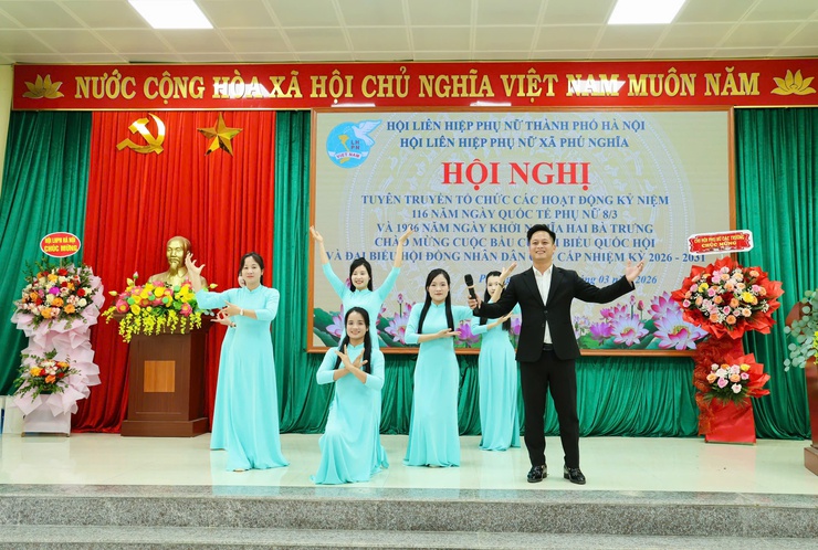 Phát huy truyền thống phụ nữ Việt Nam, phụ nữ Phú Nghĩa thi đua góp sức xây dựng quê hương- Ảnh 1.