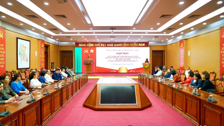 Phường Từ Liêm gặp mặt nữ cán bộ chủ chốt nhân dịp kỷ niệm ngày Quốc tế Phụ nữ 8/3- Ảnh 2.