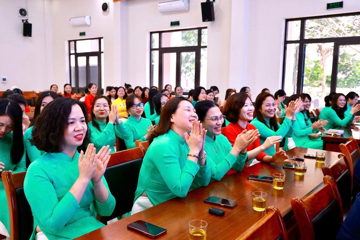 Xã Thiên Lộc gặp mặt nữ cán bộ nhân kỷ niệm Ngày Quốc tế Phụ nữ 8/3- Ảnh 5.