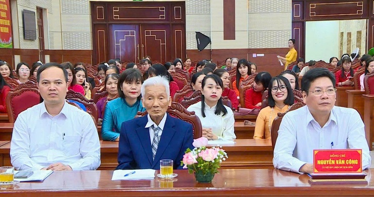 Phúc Thọ: Nhiều hoạt động ý nghĩa kỷ niệm Ngày Quốc tế Phụ nữ 8/3- Ảnh 3.