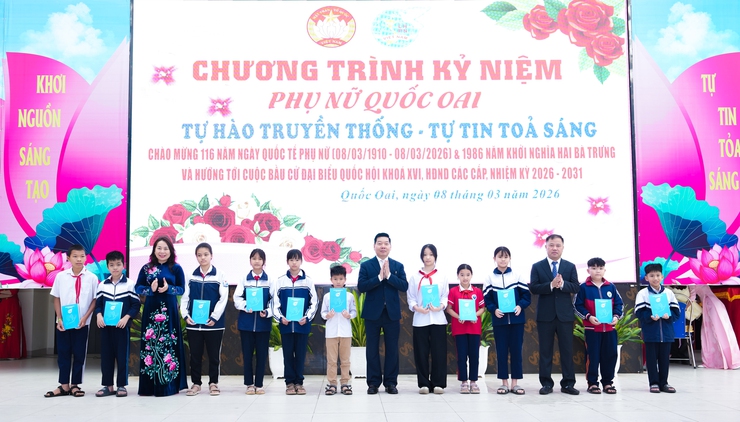 Xã Quốc Oai tổ chức chương trình "Phụ nữ Quốc Oai – Tự hào truyền thống, tự tin tỏa sáng" nhân kỷ niệm 116 năm Ngày Quốc tế Phụ nữ 8/3- Ảnh 12.