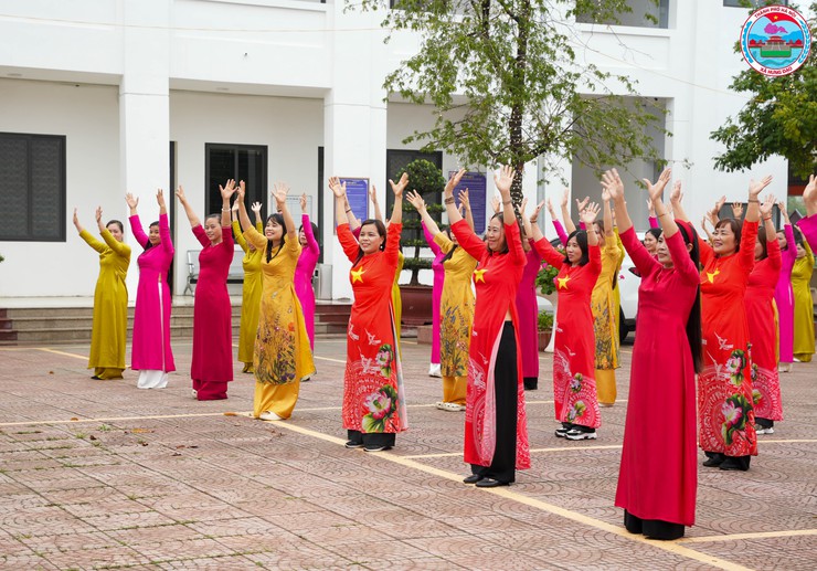 Hội LHPN xã Hưng Đạo tổ chức mít tinh kỷ niệm 116 năm Ngày Quốc tế Phụ nữ 8/3 và 1986 năm Khởi nghĩa Hai Bà Trưng- Ảnh 9.