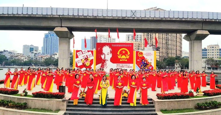 Phụ nữ Phường Ô Chợ Dừa : Rực rỡ sắc cờ tự hào- Kỷ niệm 116 năm ngày Quốc tế phụ nữ 8/3- Ảnh 6.