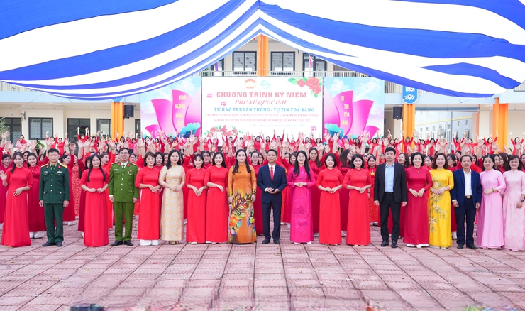 Xã Quốc Oai tổ chức chương trình "Phụ nữ Quốc Oai – Tự hào truyền thống, tự tin tỏa sáng" nhân kỷ niệm 116 năm Ngày Quốc tế Phụ nữ 8/3- Ảnh 20.