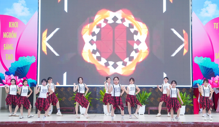 Xã Quốc Oai tổ chức chương trình "Phụ nữ Quốc Oai – Tự hào truyền thống, tự tin tỏa sáng" nhân kỷ niệm 116 năm Ngày Quốc tế Phụ nữ 8/3- Ảnh 34.