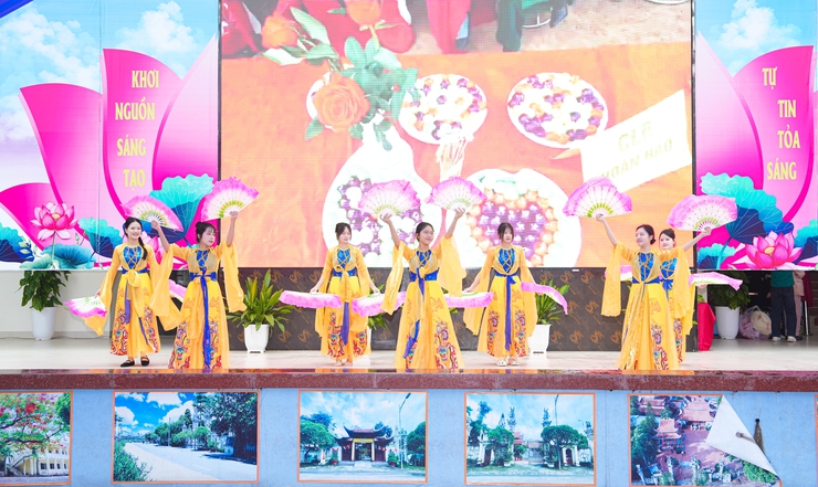 Xã Quốc Oai tổ chức chương trình "Phụ nữ Quốc Oai – Tự hào truyền thống, tự tin tỏa sáng" nhân kỷ niệm 116 năm Ngày Quốc tế Phụ nữ 8/3- Ảnh 31.