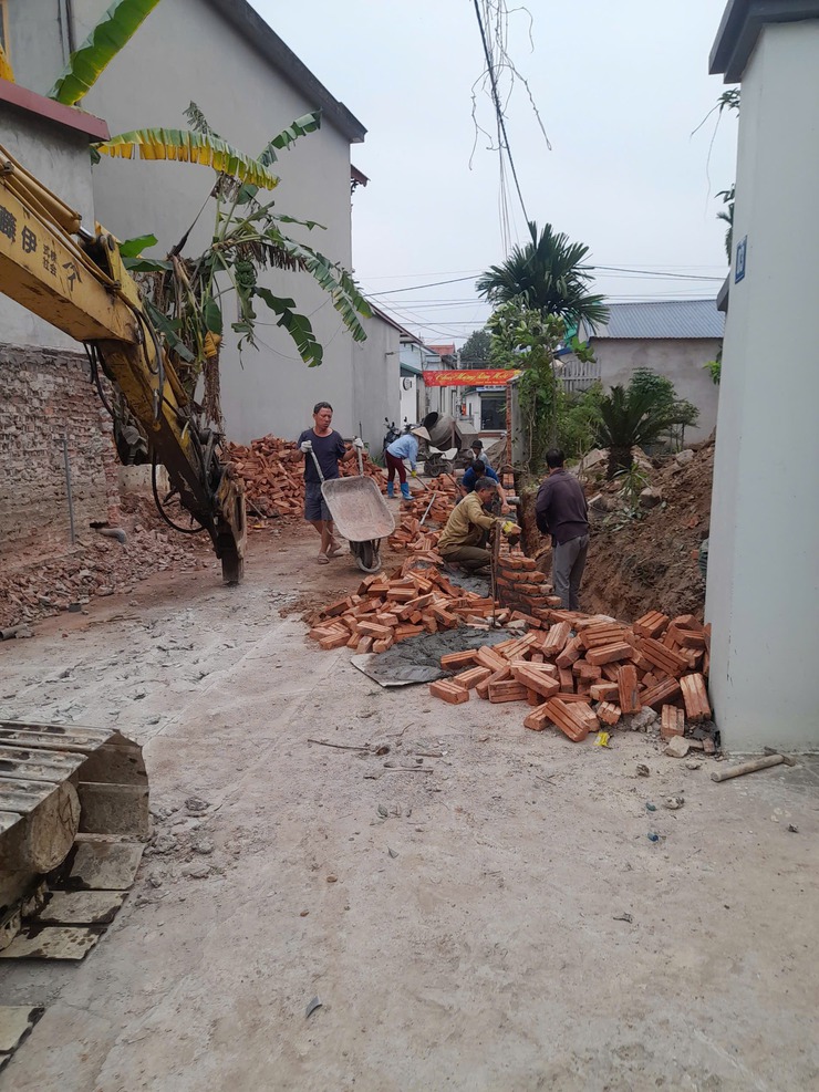 Nhân dân thôn 8 hiến hàng trăm m2 đất thổ cư để mở rộng đường giao thông nông thôn- Ảnh 6.