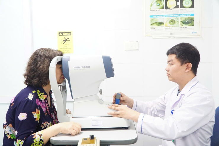 Phường Ba Đình tổ chức khám sức khỏe cho nữ cán bộ nhân dịp kỷ niệm 116 năm Ngày Quốc tế Phụ nữ (08/3)- Ảnh 4.