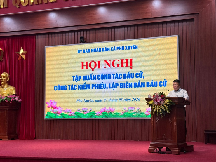 Xã Phú Xuyên tổ chức hội nghị tập huấn công tác bầu cử
kiểm phiếu và lập biên bản bầu cử
- Ảnh 2.