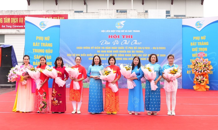 Hội Phụ nữ xã Bát Tràng tổ chức nhiều hoạt động chào mừng Ngày Quốc tế Phụ nữ 8-3- Ảnh 6.