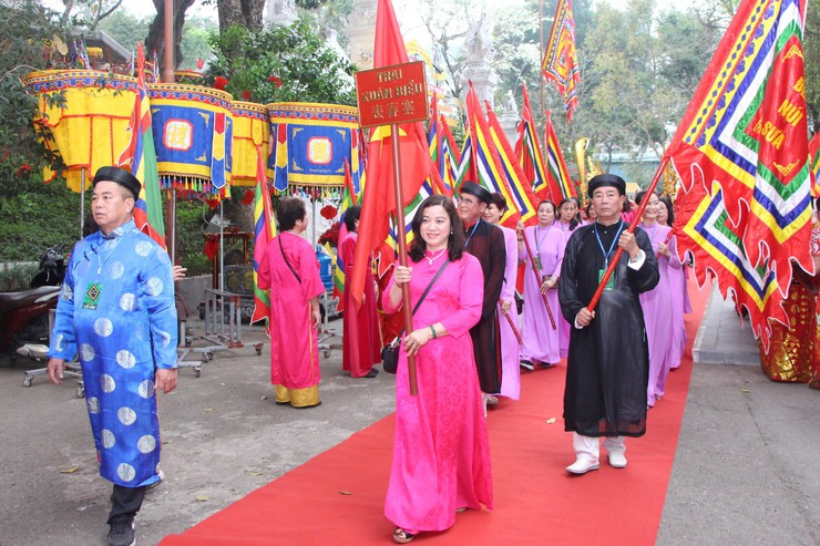 Ba Đình công bố Lễ hội Tam giáp là Di sản văn hóa phi vật thể quốc gia, kỷ niệm 1.000 năm Ngày sinh Đức Thánh Huyền Thiên Hắc Đế- Ảnh 15.