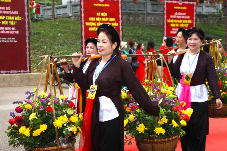 Ba Đình công bố Lễ hội Tam giáp là Di sản văn hóa phi vật thể quốc gia, kỷ niệm 1.000 năm Ngày sinh Đức Thánh Huyền Thiên Hắc Đế- Ảnh 14.