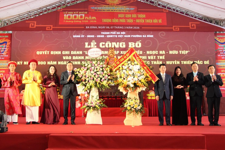Ba Đình công bố Lễ hội Tam giáp là Di sản văn hóa phi vật thể quốc gia, kỷ niệm 1.000 năm Ngày sinh Đức Thánh Huyền Thiên Hắc Đế- Ảnh 2.