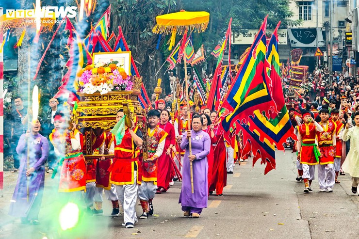 Ba Đình công bố Lễ hội Tam giáp là Di sản văn hóa phi vật thể quốc gia, kỷ niệm 1.000 năm Ngày sinh Đức Thánh Huyền Thiên Hắc Đế- Ảnh 27.