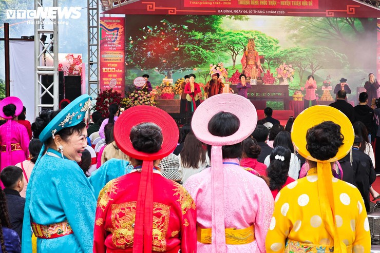 Ba Đình công bố Lễ hội Tam giáp là Di sản văn hóa phi vật thể quốc gia, kỷ niệm 1.000 năm Ngày sinh Đức Thánh Huyền Thiên Hắc Đế- Ảnh 8.