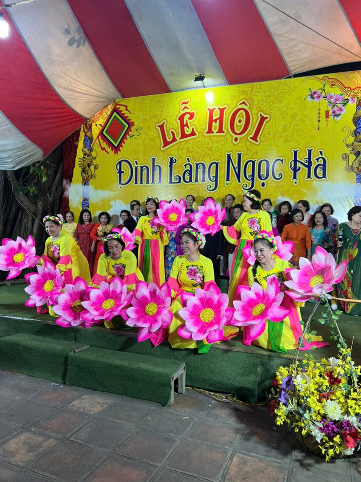 Ba Đình công bố Lễ hội Tam giáp là Di sản văn hóa phi vật thể quốc gia, kỷ niệm 1.000 năm Ngày sinh Đức Thánh Huyền Thiên Hắc Đế- Ảnh 7.