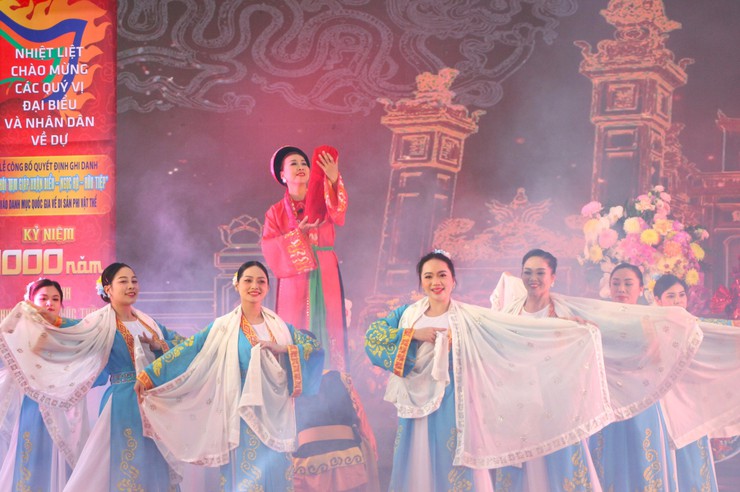 Ba Đình công bố Lễ hội Tam giáp là Di sản văn hóa phi vật thể quốc gia, kỷ niệm 1.000 năm Ngày sinh Đức Thánh Huyền Thiên Hắc Đế- Ảnh 11.