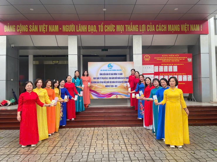 Hội LHPN phường Long Biên tổ chức đồng diễn dân vũ chào mừng Ngày Quốc tế Phụ nữ 8/3, Khởi nghĩa Hai Bà Trưng và hướng tới cuộc bầu cử đại biểu Quốc hội khóa XVI, đại biểu HĐND các cấp nhiệm kỳ 2026 – 2031.- Ảnh 4.