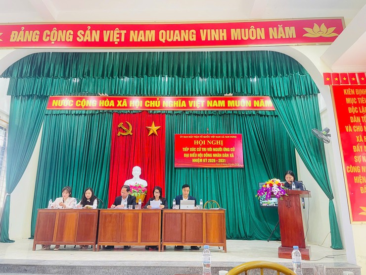 Các ứng cử viên đại biểu HĐND xã Tam Hưng khóa XXIII tiếp xúc cử tri tại thôn Rùa Hạ (Đơn vị bầu cử số 4)- Ảnh 1.