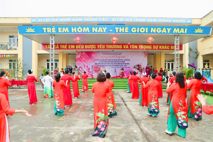 Hội LHPN xã Phú Nghĩa: Sôi nổi đồng diễn dân vũ, giao lưu văn nghệ kỷ niệm 116 năm ngày Quốc tế Phụ nữ 8/3/1910 – 8/3/2026 và 1986 năm cuộc khởi nghĩa Hai Bà Trưng- Ảnh 6.