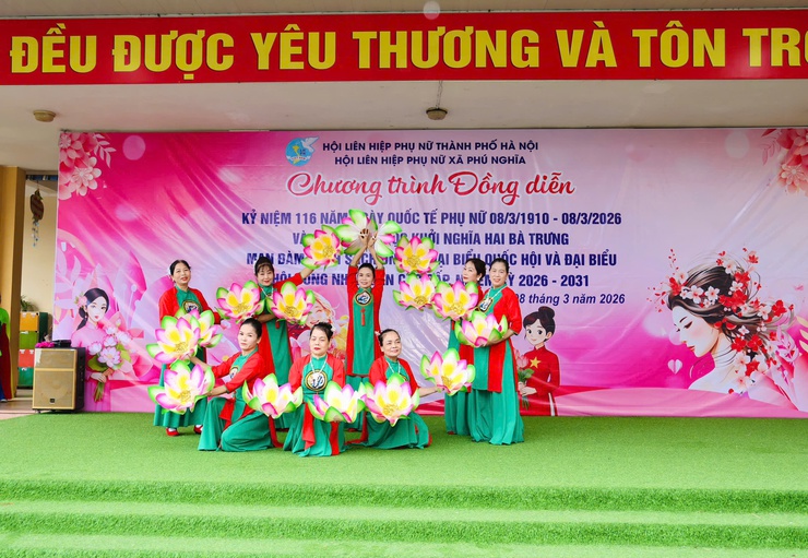 Hội LHPN xã Phú Nghĩa: Sôi nổi đồng diễn dân vũ, giao lưu văn nghệ kỷ niệm 116 năm ngày Quốc tế Phụ nữ 8/3/1910 – 8/3/2026 và 1986 năm cuộc khởi nghĩa Hai Bà Trưng- Ảnh 12.