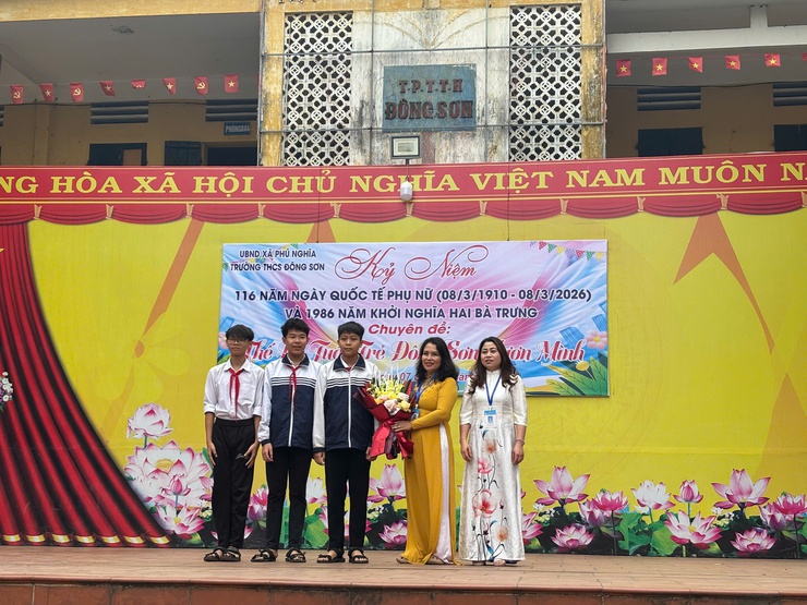 Trường THCS Đông Sơn tổ chức hoạt động ngoại khóa chủ đề “Thế hệ tuổi trẻ Đông Sơn vươn mình”- Ảnh 1.