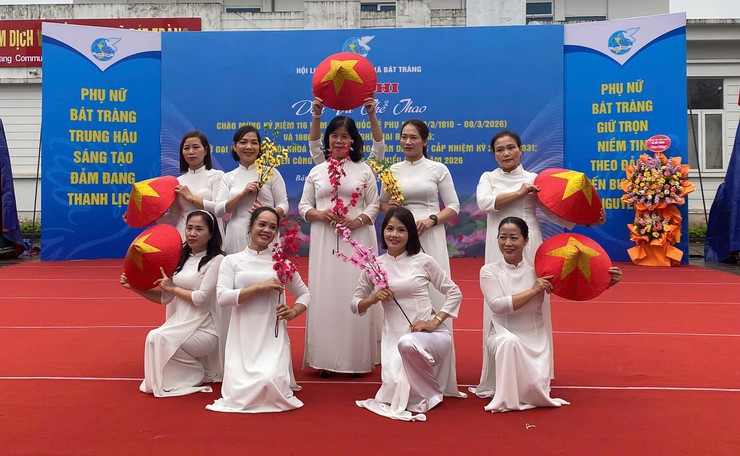 Hội Phụ nữ xã Bát Tràng tổ chức nhiều hoạt động chào mừng Ngày Quốc tế Phụ nữ 8-3- Ảnh 7.