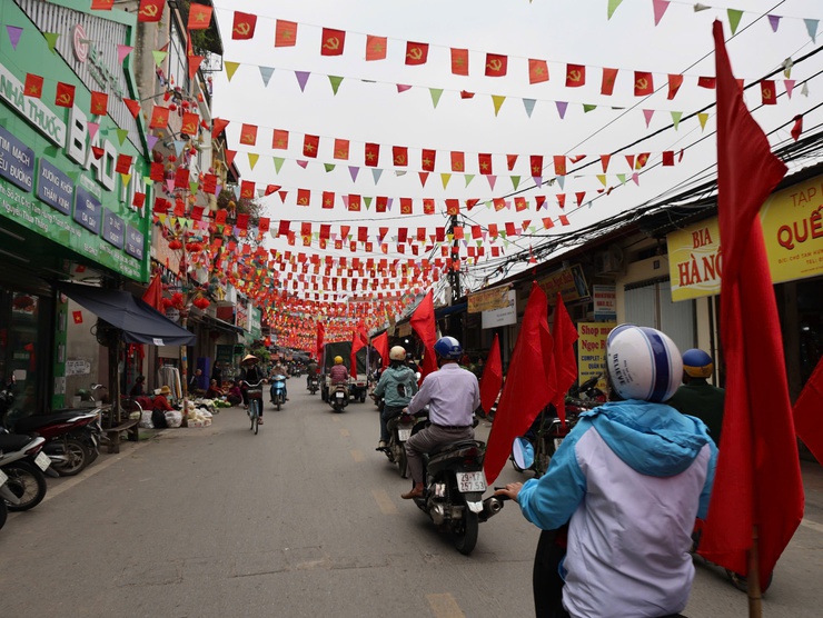 Tam Hưng: Cờ hoa rực rỡ, lan tỏa khí thế phấn khởi trong nhân dân hướng về Ngày hội non sông- Ảnh 4.