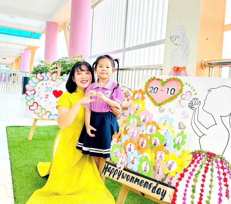 "BÔNG HOA HƯỚNG DƯƠNG" TỎA SÁNG NHÂN NGÀY QUỐC TẾ PHỤ NỮ 8/3
Cô giáo Lã Thị Hải – người thắp lửa tâm huyết cho ngôi trường hạnh phúc- Ảnh 10.