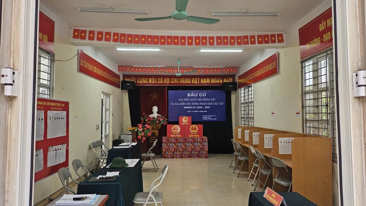 Các Ban bầu cử phường kiểm tra công tác chuẩn bị bầu cử tại khu vực bỏ phiếu trên địa bàn phường Bồ Đề- Ảnh 7.