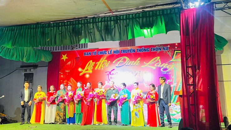 RỘN RÀNG LỄ HỘI TẠI ĐÌNH LÀNG THÔN NA- Ảnh 5.