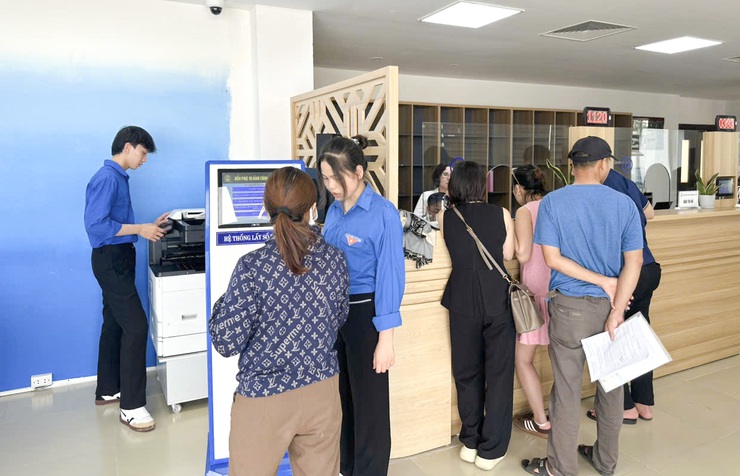 Xã Gia Lâm phát động phong trào thi đua “Cải cách hành chính đồng bộ – Chính quyền phục vụ nhân dân” giai đoạn 2026 – 2030- Ảnh 1.