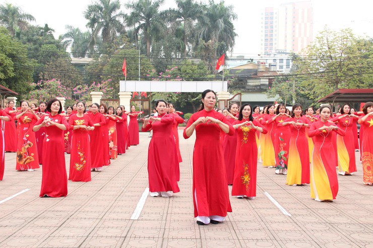 Hòa Lạc gặp mặt kỷ niệm 116 năm Ngày Quốc tế Phụ nữ 8/3 và 1986 năm Khởi nghĩa Hai Bà Trưng- Ảnh 10.
