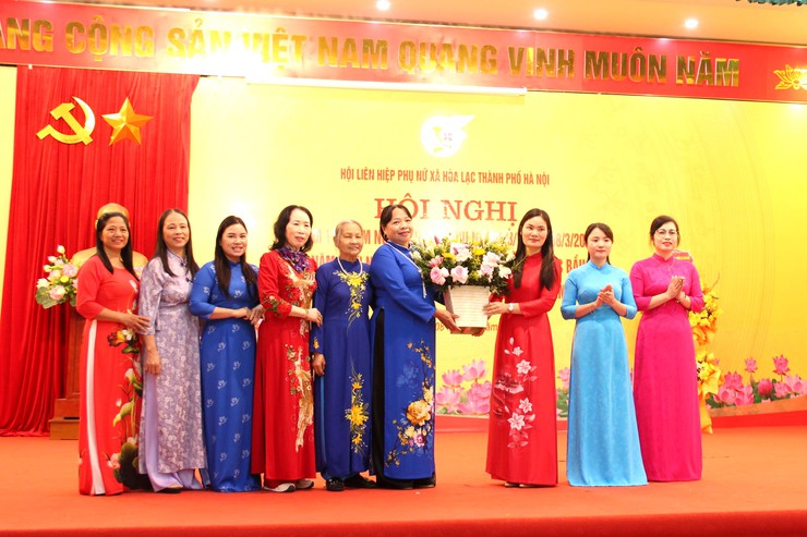 Hòa Lạc gặp mặt kỷ niệm 116 năm Ngày Quốc tế Phụ nữ 8/3 và 1986 năm Khởi nghĩa Hai Bà Trưng- Ảnh 4.