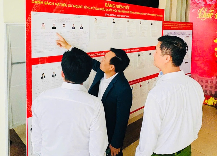 Chủ tịch UBND xã Tam Hưng Bùi Đình Thái kiểm tra công tác bầu cử- Ảnh 2.