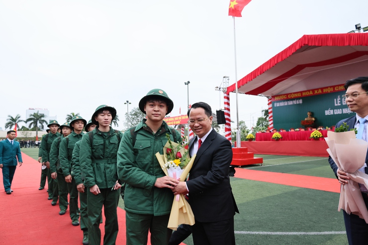 Hậu phương vững chắc - điểm tựa để người lính trẻ vững bước- Ảnh 3.