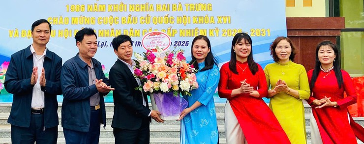 Hội LHPN xã Vật Lại tổ chức chương trình đồng diễn dân vũ chào mừng Ngày Quốc tế phụ nữ 8-3- Ảnh 1.