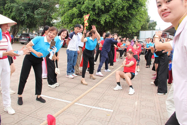 Hòa Lạc gặp mặt kỷ niệm 116 năm Ngày Quốc tế Phụ nữ 8/3 và 1986 năm Khởi nghĩa Hai Bà Trưng- Ảnh 12.