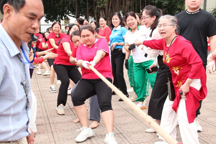 Hòa Lạc gặp mặt kỷ niệm 116 năm Ngày Quốc tế Phụ nữ 8/3 và 1986 năm Khởi nghĩa Hai Bà Trưng- Ảnh 13.