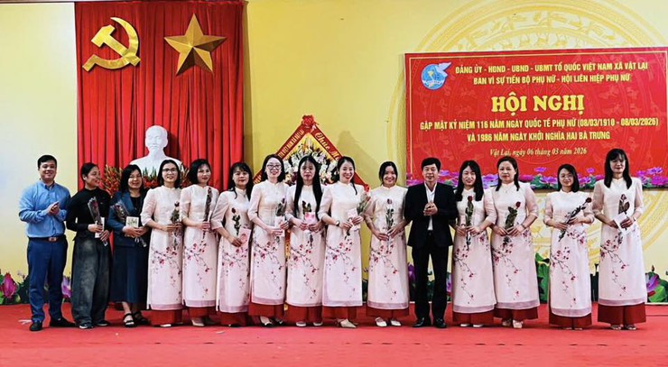 Xã Vật Lại gặp mặt nữ cán bộ nhân kỷ niệm 116 năm Ngày Quốc tế Phụ nữ 8/3 và 1986 năm Khởi nghĩa Hai Bà Trưng- Ảnh 4.