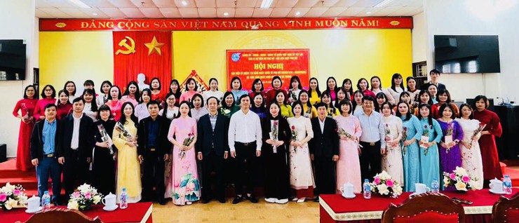 Xã Vật Lại gặp mặt nữ cán bộ nhân kỷ niệm 116 năm Ngày Quốc tế Phụ nữ 8/3 và 1986 năm Khởi nghĩa Hai Bà Trưng- Ảnh 8.