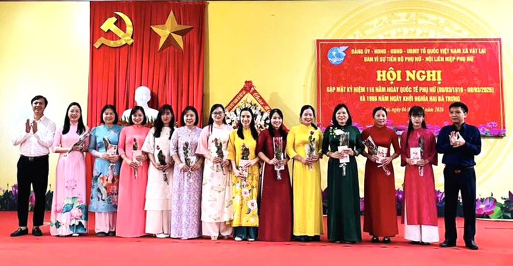 Xã Vật Lại gặp mặt nữ cán bộ nhân kỷ niệm 116 năm Ngày Quốc tế Phụ nữ 8/3 và 1986 năm Khởi nghĩa Hai Bà Trưng- Ảnh 3.