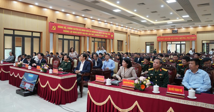 Xã Minh Châu tham dự hội nghị tiếp xúc cử tri vận động bầu cử tại đơn vị số 15 - HĐND TP Hà Nội- Ảnh 2.