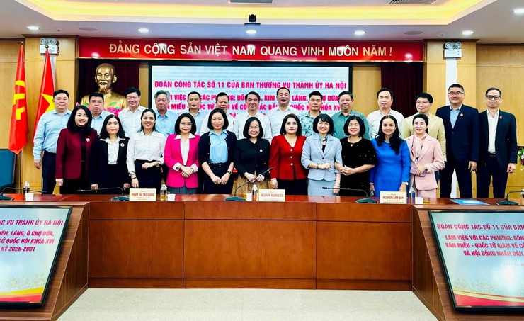 PHÓ CHỦ TỊCH UBND THÀNH PHỐ NGUYỄN XUÂN LƯU KIỂM TRA CÔNG TÁC CHUẨN BỊ BẦU CỬ TẠI 5 PHƯỜNG KIM LIÊN, LÁNG, Ô CHỢ DỪA, VĂN MIẾU - QUỐC TỬ GIÁM VÀ ĐỐNG ĐA- Ảnh 3.